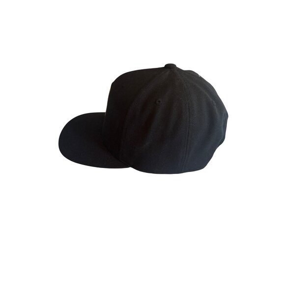 Cavity Colors Monster Club Black Snapback Hat 80% Acrylic 20% Wool Adjustable Fi - Picture 2 of 6